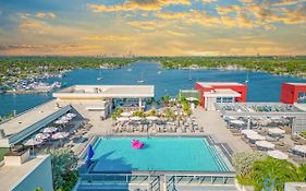 Suite One Bedroom - Beachfront ROOFTOP POOL